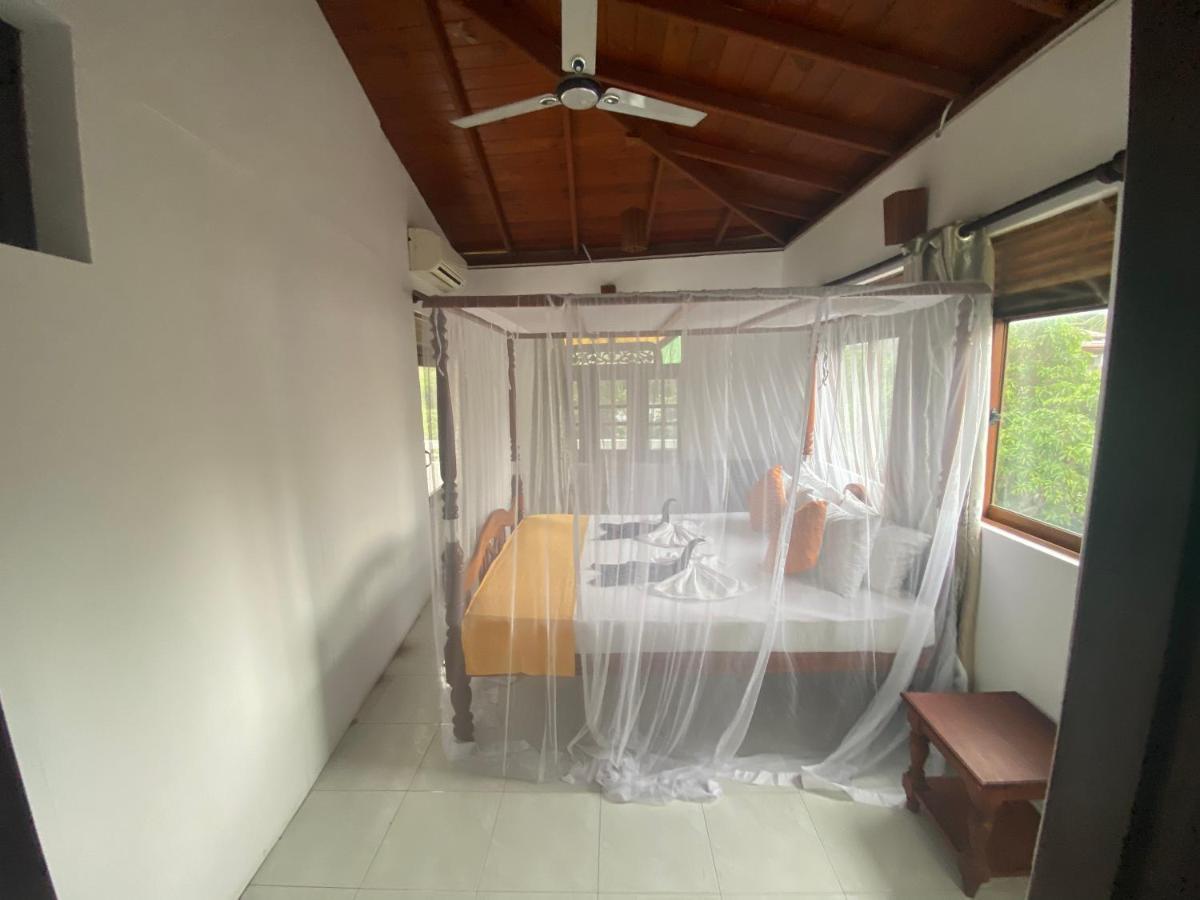 Flamingo Guest House Unawatuna Buitenkant foto