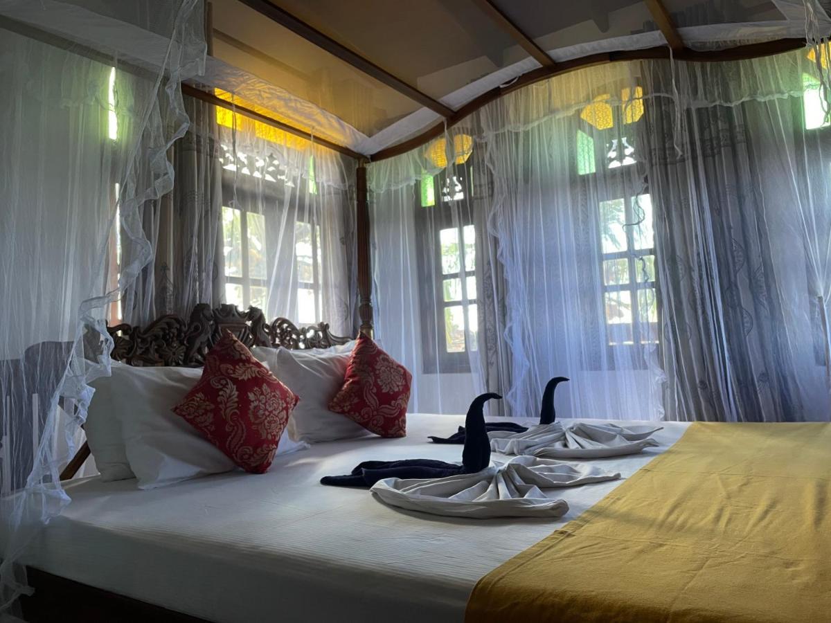 Flamingo Guest House Unawatuna Buitenkant foto