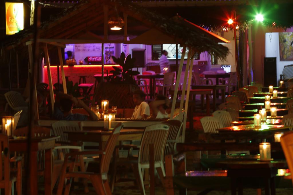 Flamingo Guest House Unawatuna Buitenkant foto