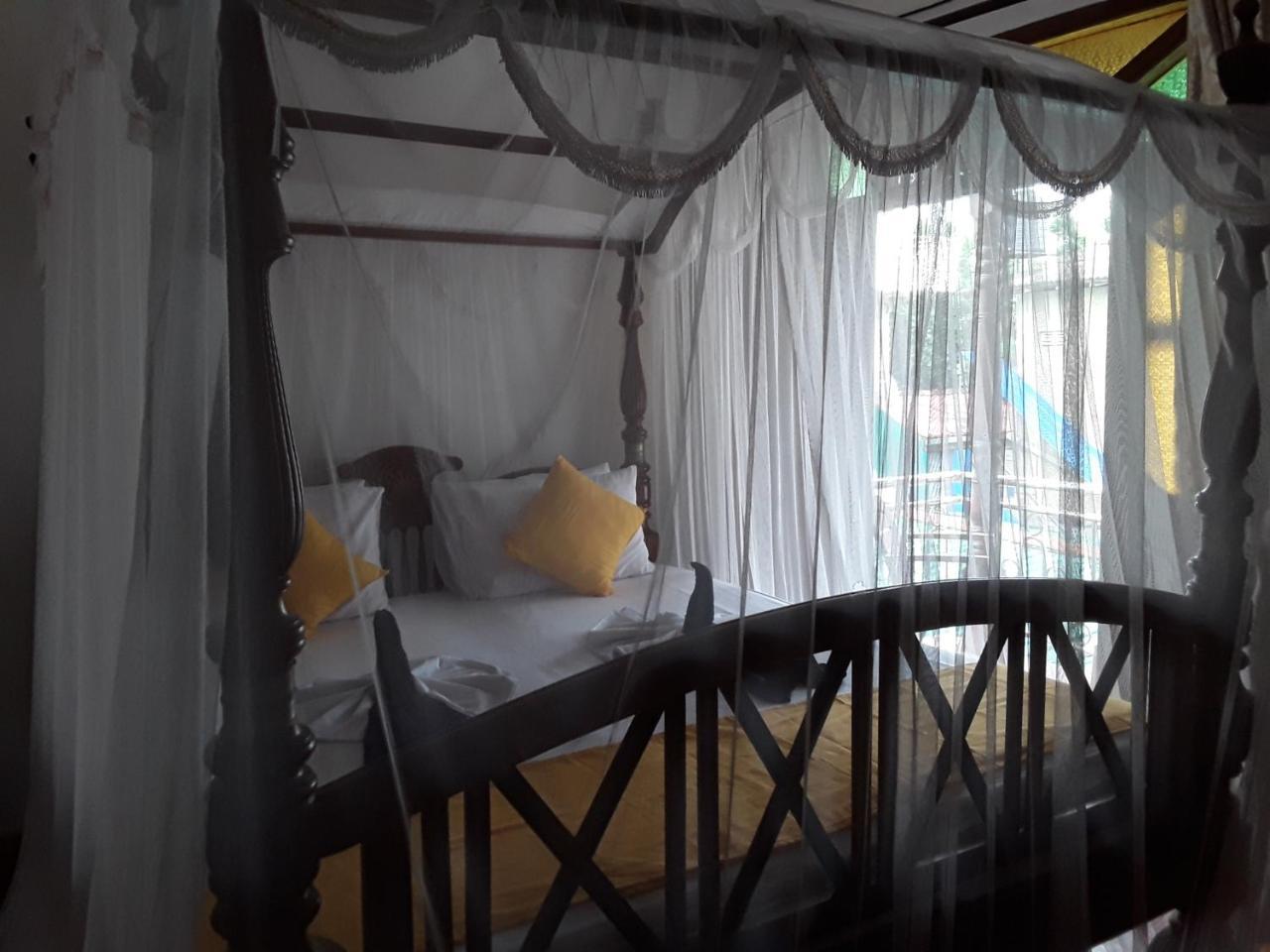 Flamingo Guest House Unawatuna Buitenkant foto